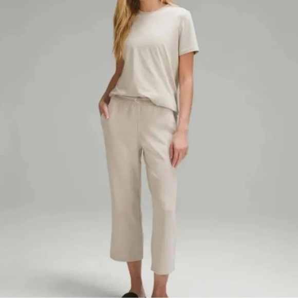 Softstreme High-Rise Straight-Leg
Cropped Pant, like new - Picture 3 of 8